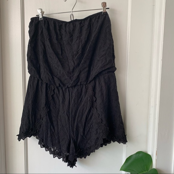Last chance! Eyelet Lace romper from Free People - L - Picture 4 of 8